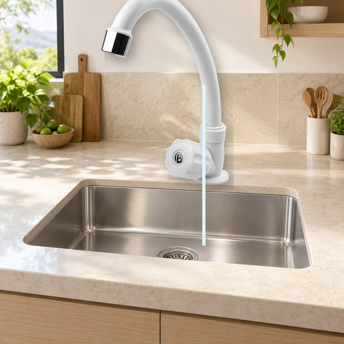 FA12104: producto instalado sobre lavaplatos con agua saliendo