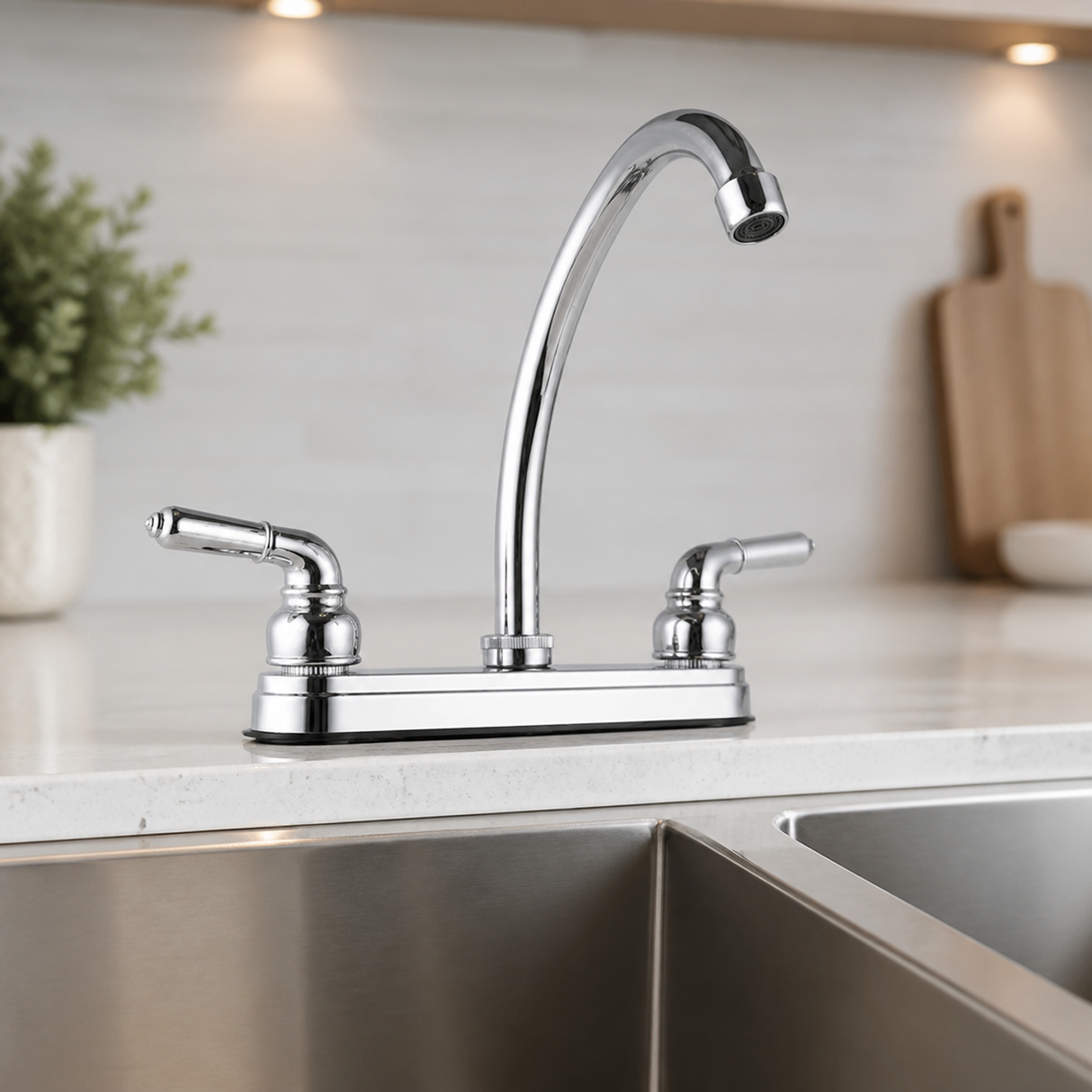 Grifería Mezcladora Plástica Cromada para Lavaplatos instalado en un ambiente moderno y bien iluminado
