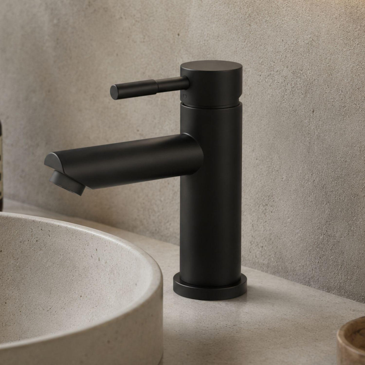 Grifería Lavamanos Baja Negra Mate Cuello Recto Monocontrol Premium