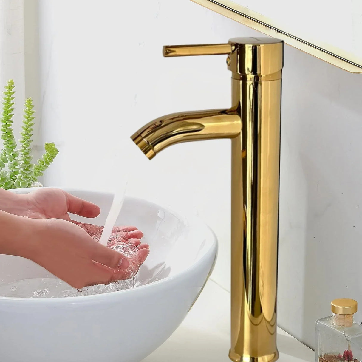 Grifería Dorada Monocontrol para Lavamanos - Dorada, 30cm Alto, Agua Fría/Caliente