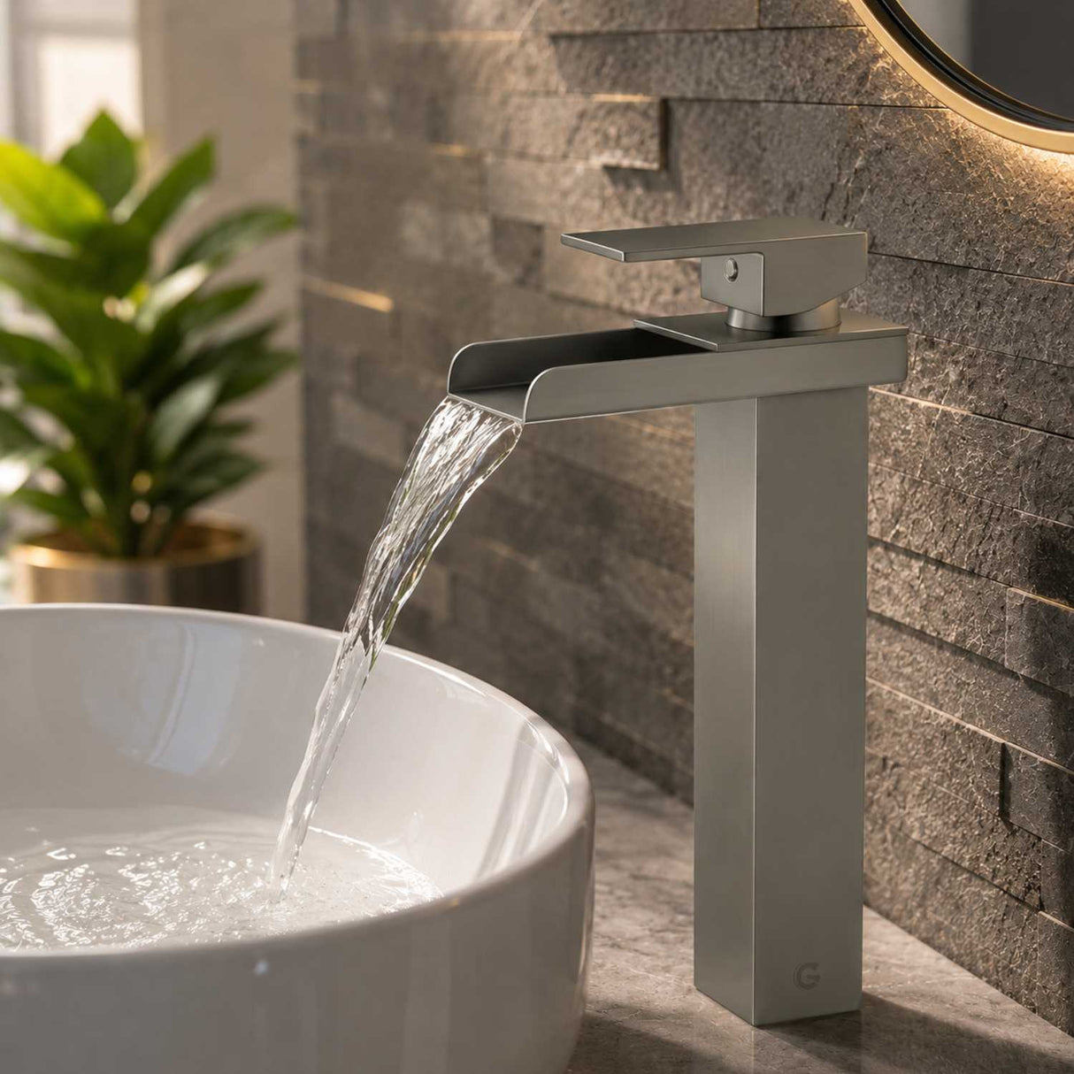 Grifería Monocontrol Lavamanos Alta Cascada Gris Satinado 30 cm Diseño Moderno