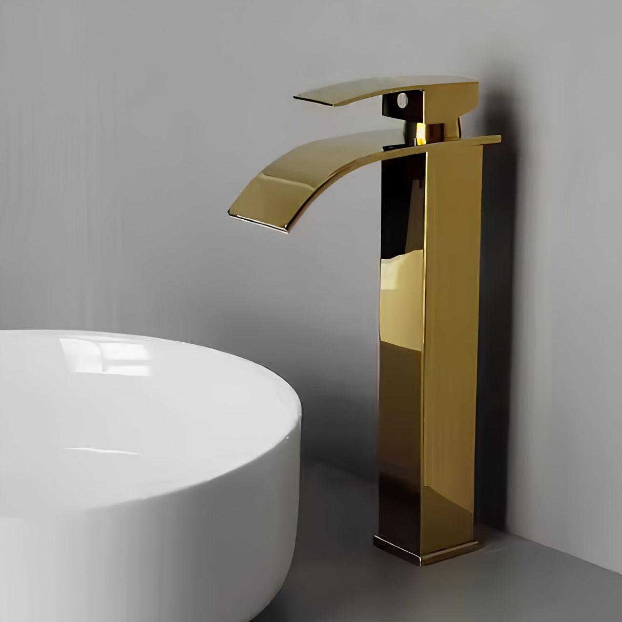 Grifería Lavamanos Alta Milan Oro Cascada 30 cm de alto