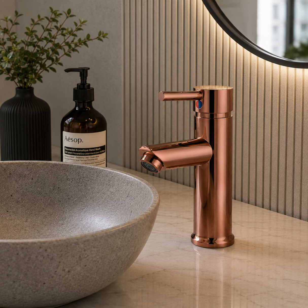 Grifería Lavamanos Bajo Monocontrol Oro Rosa 15 cm Alta con Alcance de 8 cm