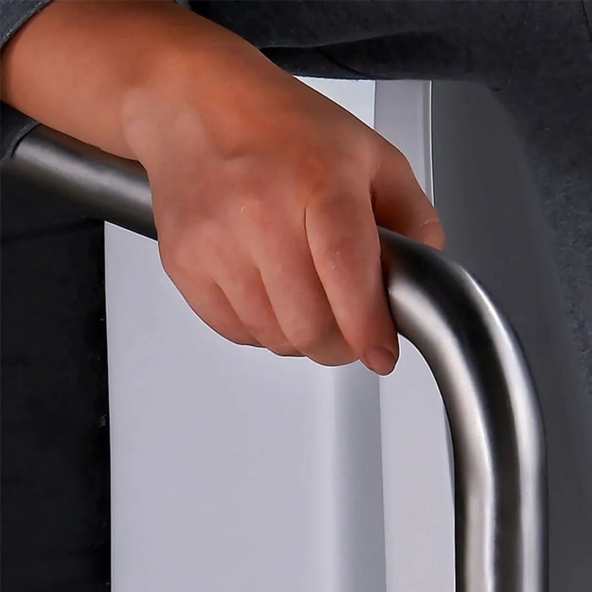 Barra Seguridad H Acero Inoxidable Mate 1 1/4" Piso/Pared