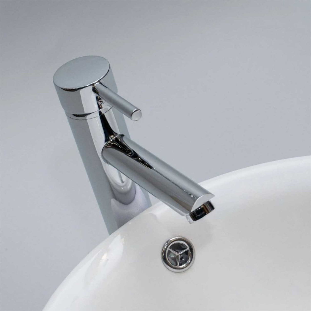 Grifería Monocontrol Lavamanos Alto Cuello Recto Largo | Diseño Moderno para Baño Premium