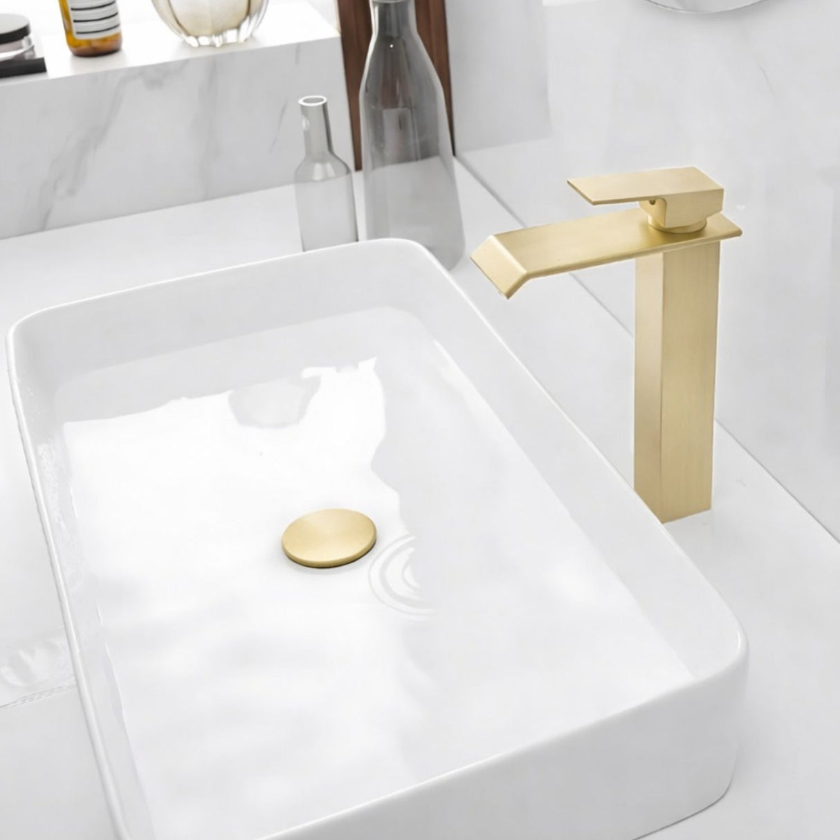 Kit Grifería Lavamanos Alta Cascada 28 cm alta Oro Brillante con Desagüe Push Oro 7.8 alto