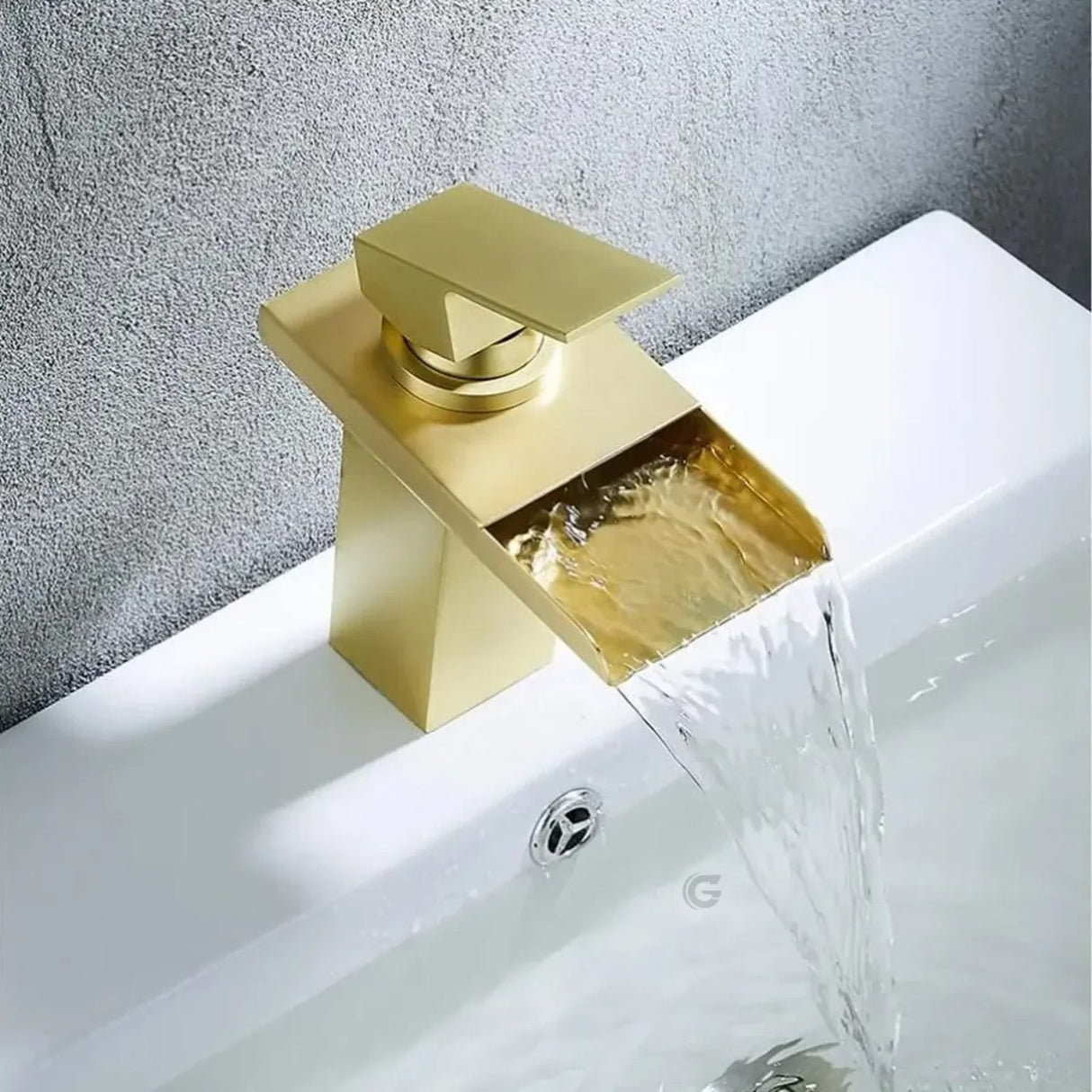 Grifería Lavamanos Cascada Baja Oro Cepillado 20 cm Monocontrol con Caño 14 cm