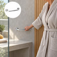barra de seguridad cromada de 30 cm instalado en baño contemporáneo