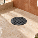 Rejilla De Piso En PVC Negra Con Cuadrícula 4 × 3 cm - ambientación cercana