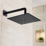 Cabeza de Ducha Cuadrada Negra Notte de 8 Pulgadas instalado en un ambiente moderno y bien iluminado