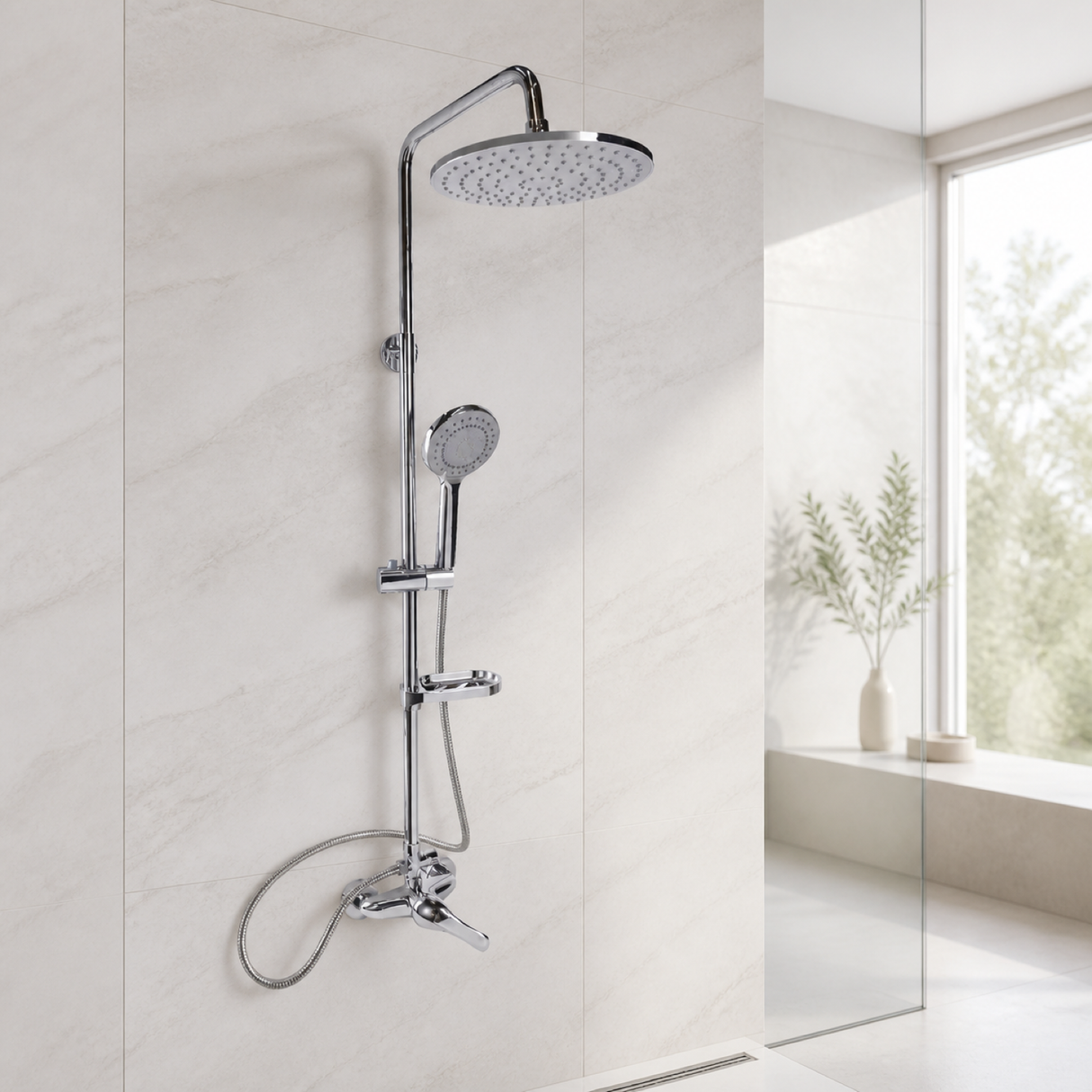 Columna de ducha circular con monomando instalada en baño claro