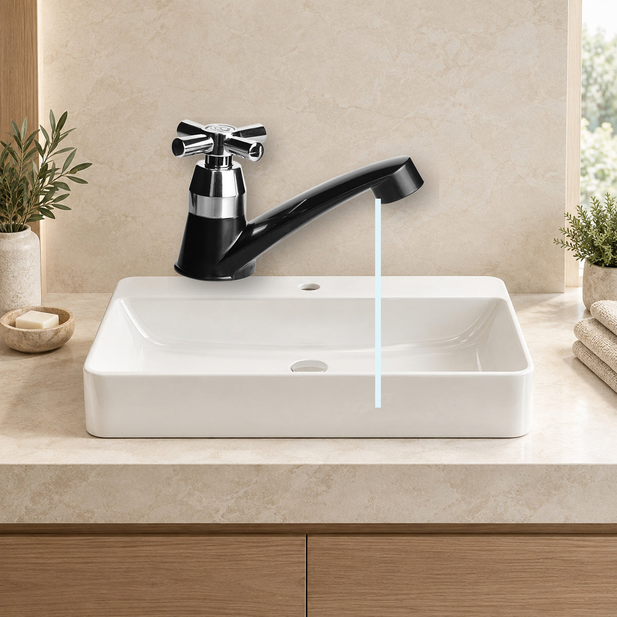 FA24105: producto instalado sobre lavamanos con agua saliendo