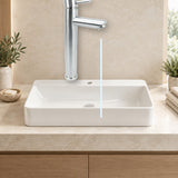H-F2002: producto instalado sobre lavamanos con agua saliendo