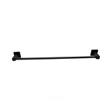 Toallero de Barra Negro de 61 cm para Baño completo sobre fondo blanco profesional