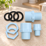 Kit de accesorios PVC para tanque alto suelto sobre piedra cálida antes de instalar; accesorios del ambiente no incluidos.