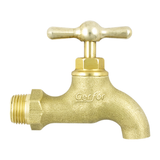 Llave terminal pesada con acabado cobre de media pulgada sobre fondo blanco. Cobre.