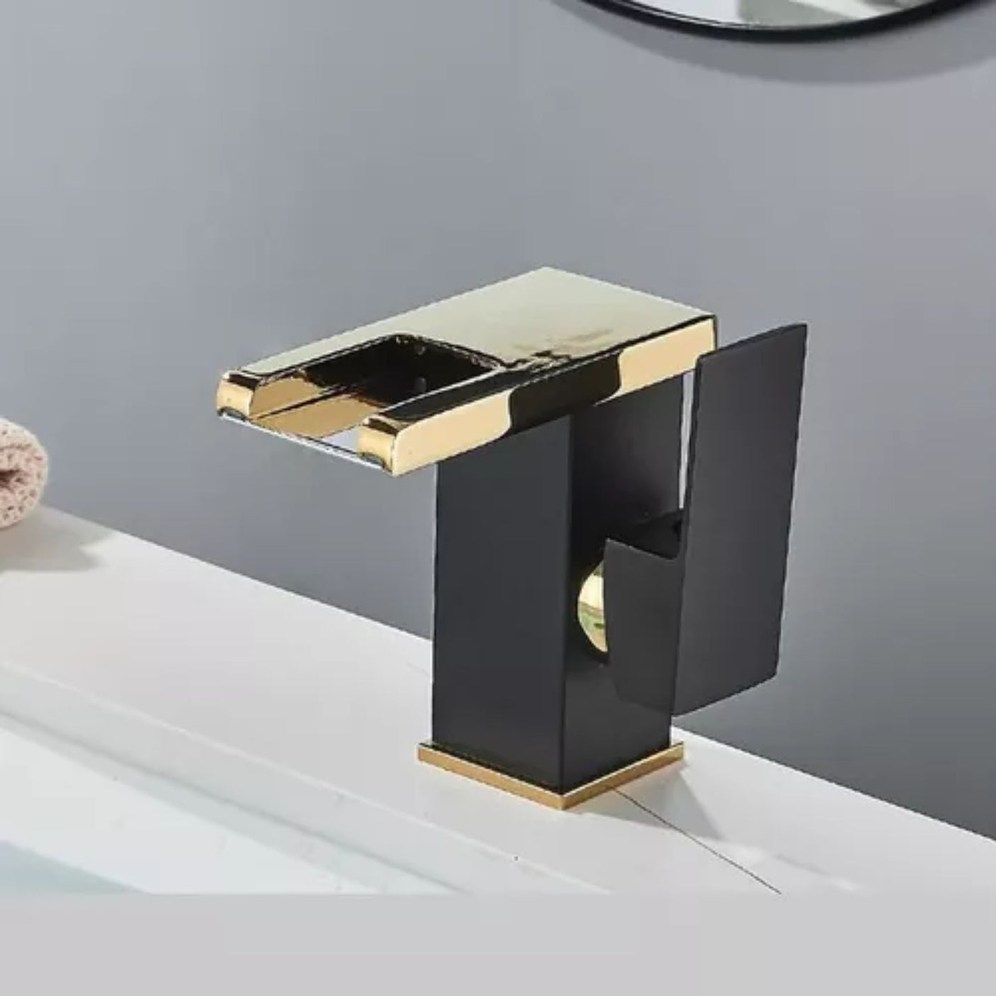 Grifería Lavamanos Baja Para Baño En Acero Inoxidable Mate Con Monomando Y Ahorro De Agua