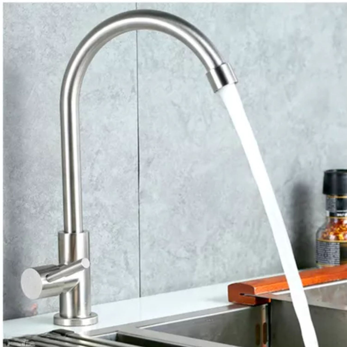 Grifería Cuello Cisne Individual Agua Fría en Acero Inoxidable Lavaplatos o Lavamanos