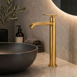 Llave Alta para Lavamanos Cascada 30,5 cm Agua Fría Oro Cepillado
