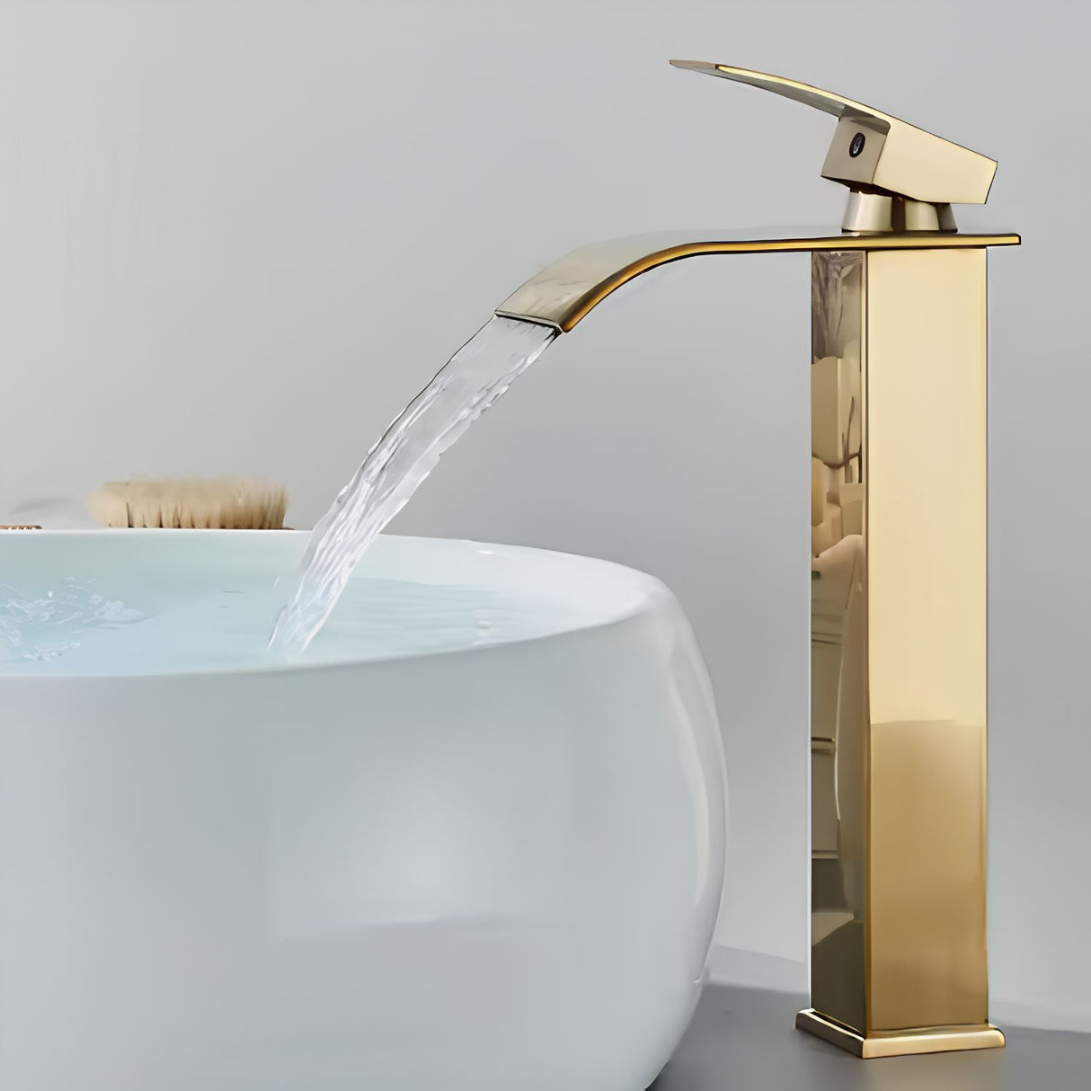Grifería Lavamanos Alta Milan Oro Cascada 30 cm de alto