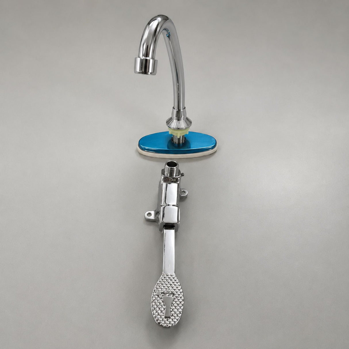 Kit Grifería de Pedal Manos Libres con Cuello Pico de Cisne Cromado