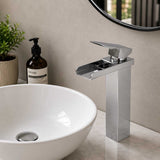 Grifería Monocontrol Lavamanos Alto Cascada Cromado 29 cm