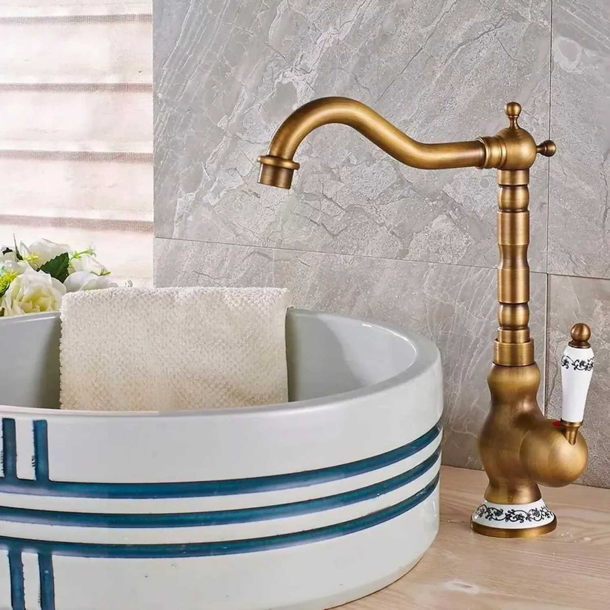 Grifería Monocontrol Vintage Metálica de Lujo para Lavamanos | Diseño Clásico Premium