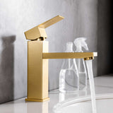 Grifería Lavamanos Baja Monocontrol Cuadrada Oro Cepillado 17 cm Alto x 10 cm Alcance Diseño Moderno Premium