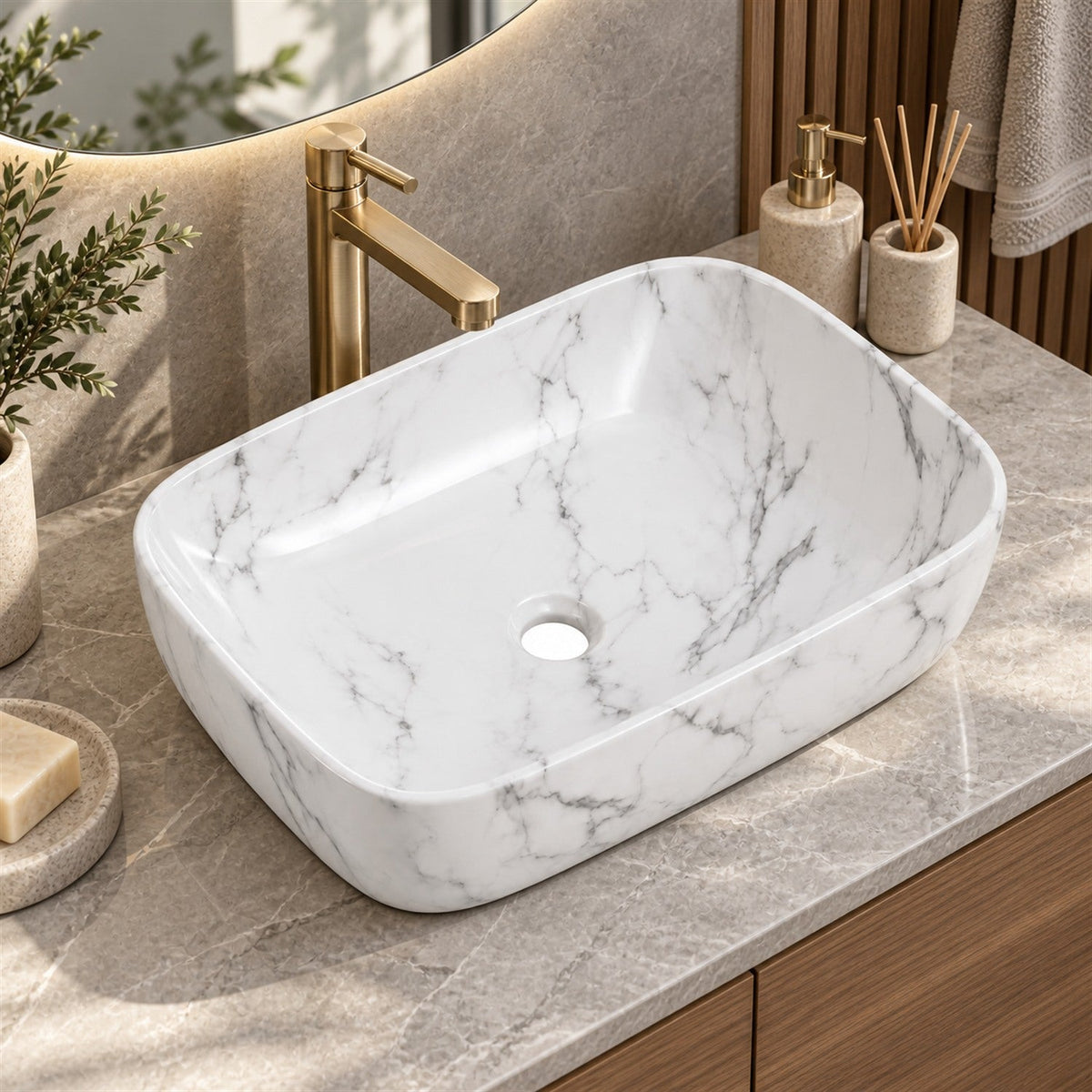Lavamanos Rectangular Calacata 45,5 X 32,5 X 13,5 Cm en ambiente de baño, vista cercana