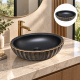 Lavamanos Atenas Negro Con Borde Dorado 47 X 32 X 13 Cm en ambiente de baño, vista amplia