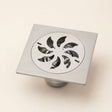 Rejilla cuadrada de piso en acero inoxidable 10 x 10 cm
