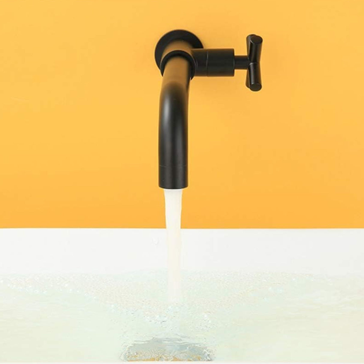 Llave Lavamanos Pared Negra Mate 22 cm | Grifería Moderna para Baño Elegante