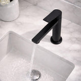 Llave Lavamanos Baja Lincon Negro