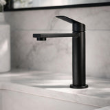 Llave Lavamanos Baja Lincon Negro