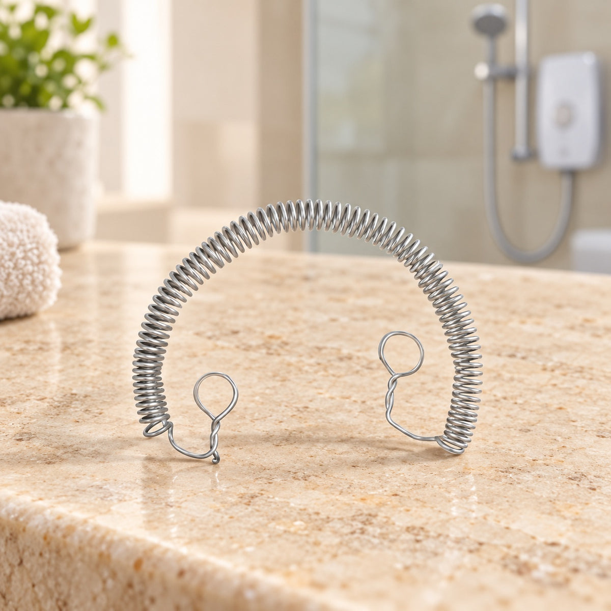 Resistencia Para Ducha Premium Zent 220 V en fotografía contextual