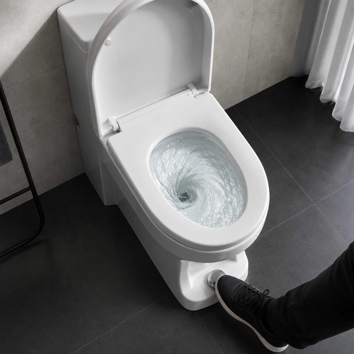 Sanitario Ecológico 1.5 LPD con Descarga al Pie – Ahorro de Agua 83%