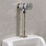 Llave Para Orinal En Zinc – Ambientación cercana realista