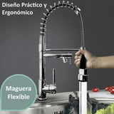 Cuello flexible del mezclador de cocina en uso