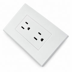 Tomacorriente doble con polo a tierra blanco 12 × 7,5 cm