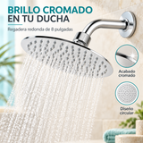 Detalle comercial de regadera redonda cromada