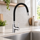 Grifería Monomando Para Cocina Con Cuello Flexible Negro, ambientación instalada