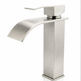 Grifería monocontrol baja tipo cascada satinada SKU 210S vista de producto