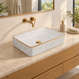 Lavamanos Cubik Calacata White + Gold 50 × 34 cm: ambientación amplia. Grifería, desagüe y mueble no incluidos.